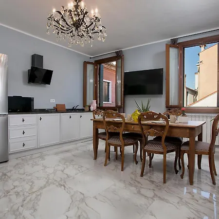 San Marco Elegant - Vista Sul Campanile Appartement Venetië