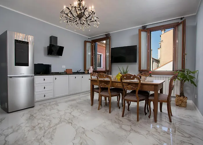 San Marco Elegant - Vista Sul Campanile Appartement Venetië