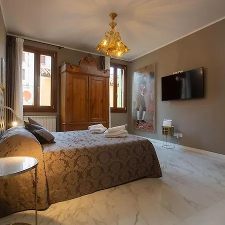 San Marco Elegant - Vista Sul Campanile البندقية